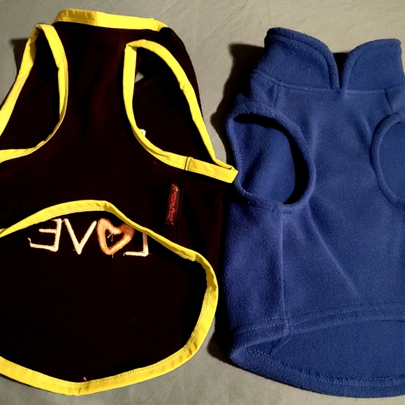 Bundle of 2 small to Medium Small/Med Dog  Jackets.In Excellent used condition. - Picture 9 of 9